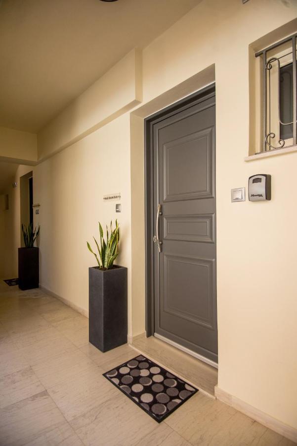 A & B Minimal Suite With Sea View In Argostoli Eksteriør billede